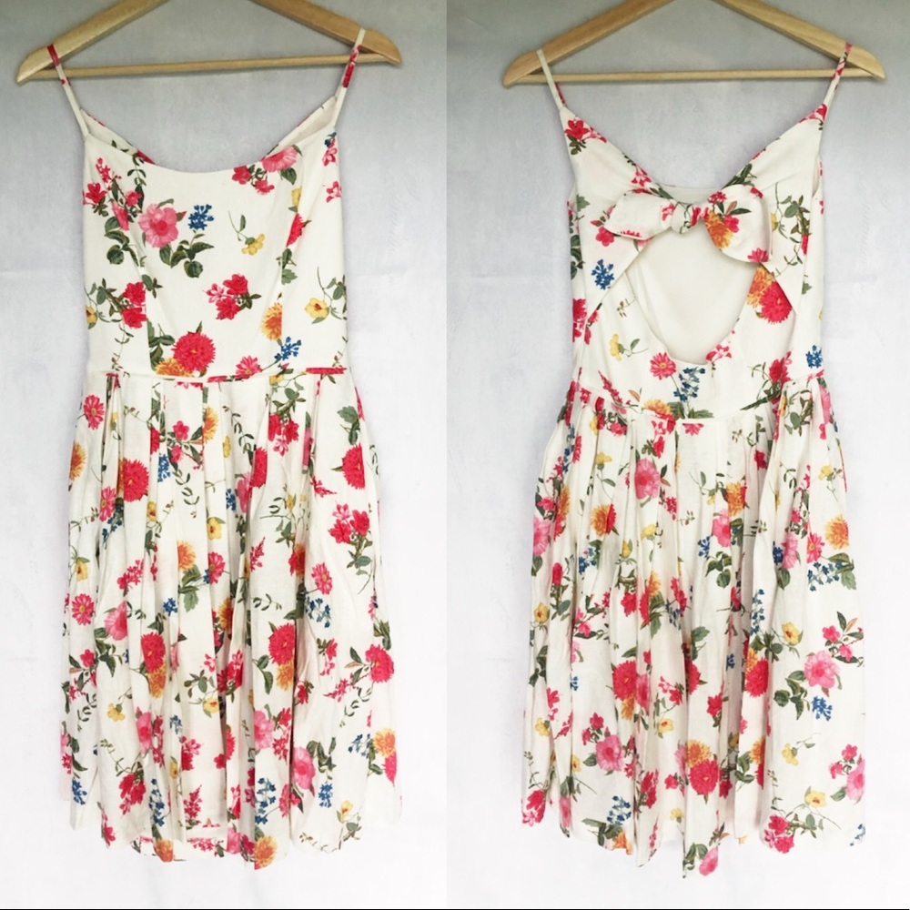 Gal Meets Glam NWT Floral Bow Dress - Picture 6 of 10
